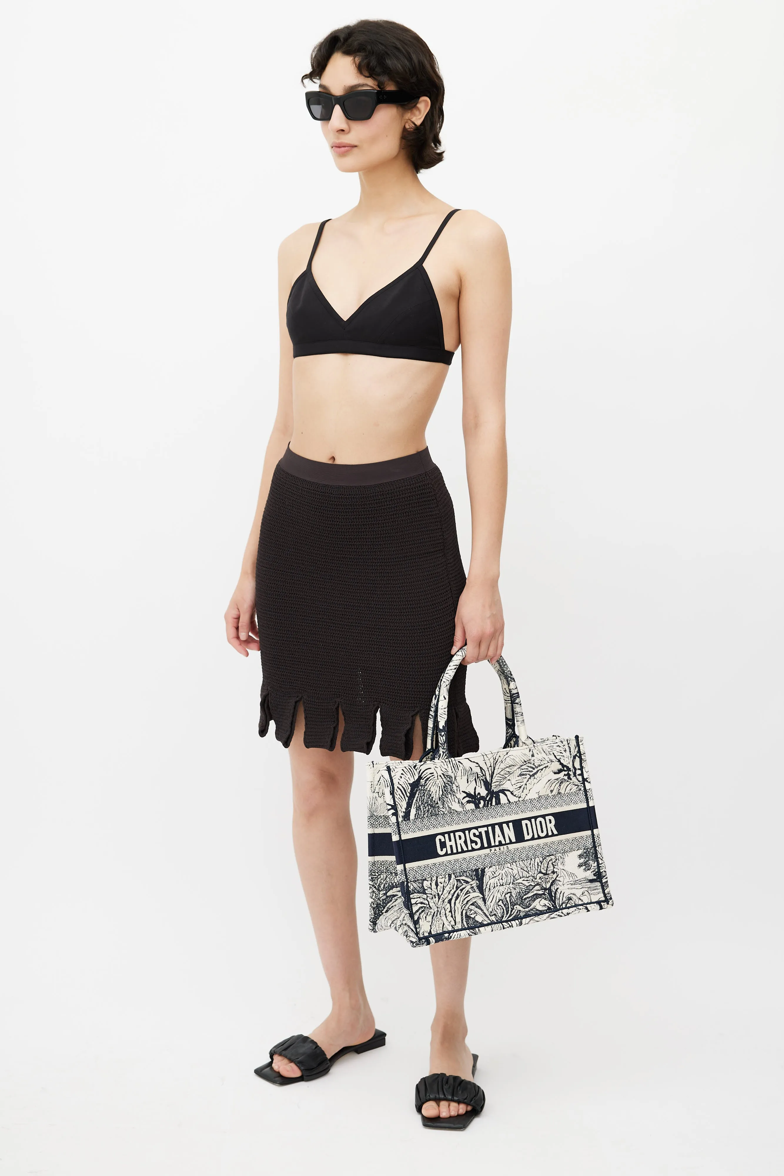 2021 Cream & Navy Medium Book Tote