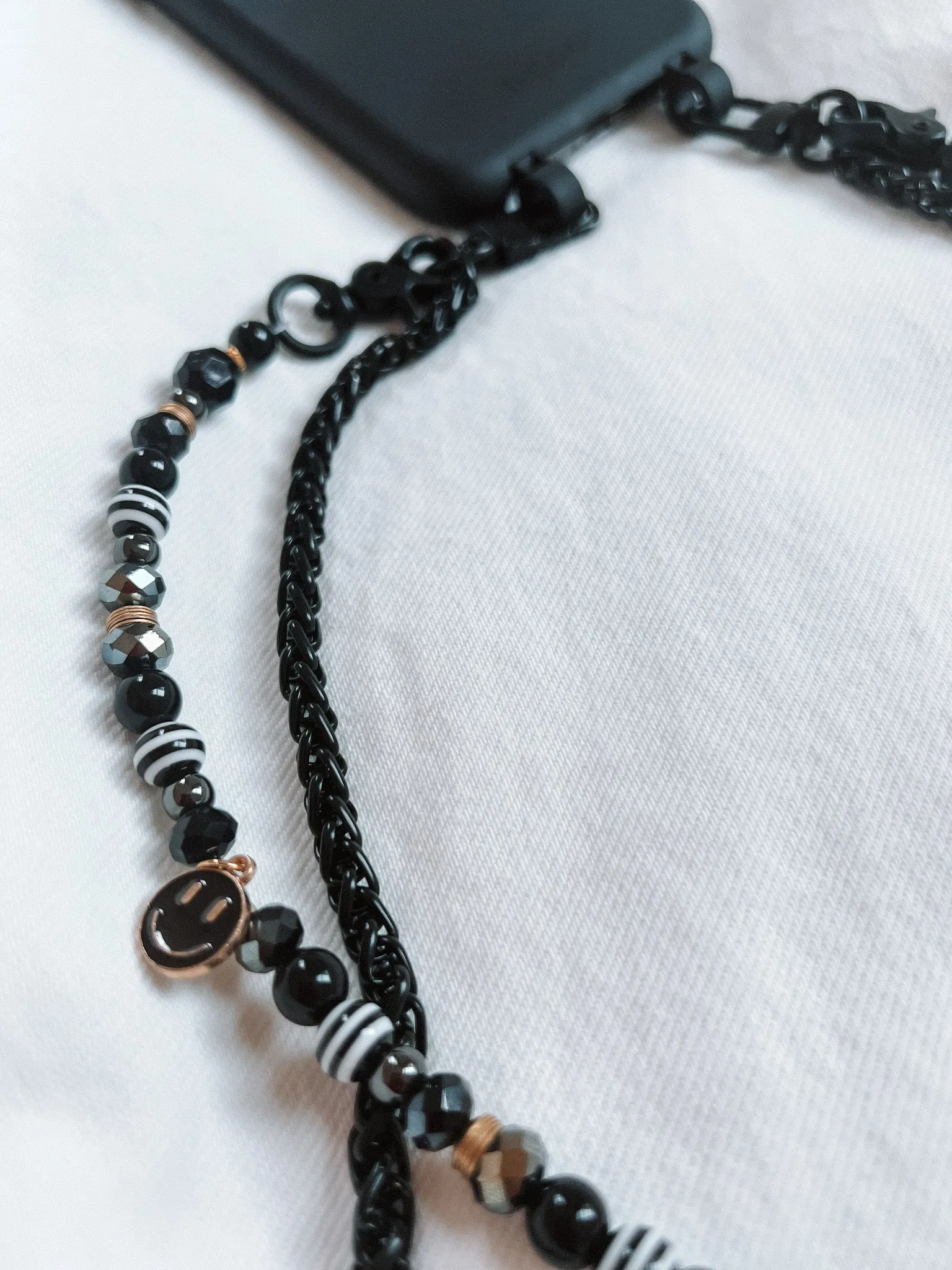 Black Phone Chain