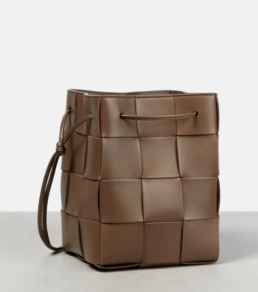 Bottega Veneta Cassette Small leather bucket bag
