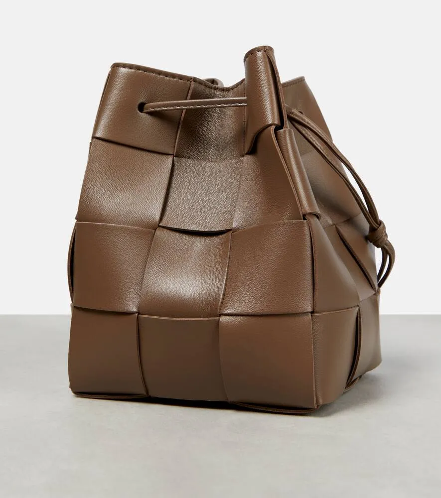 Bottega Veneta Cassette Small leather bucket bag