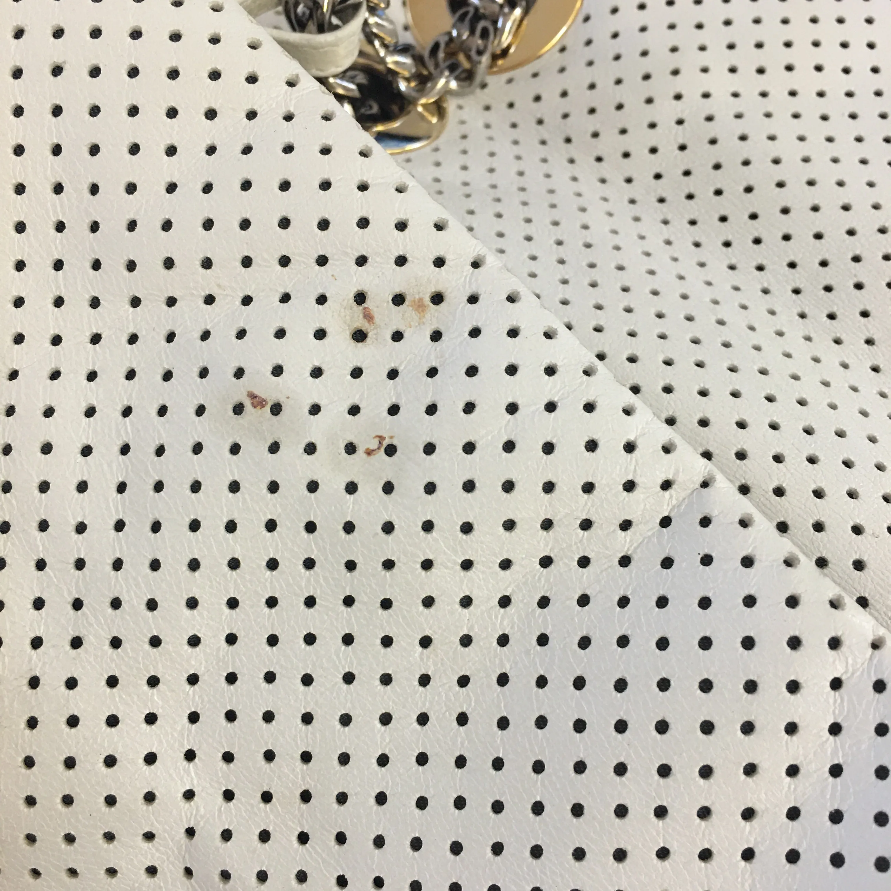 CHANEL 2.55 Shoulder Bag in White Leather