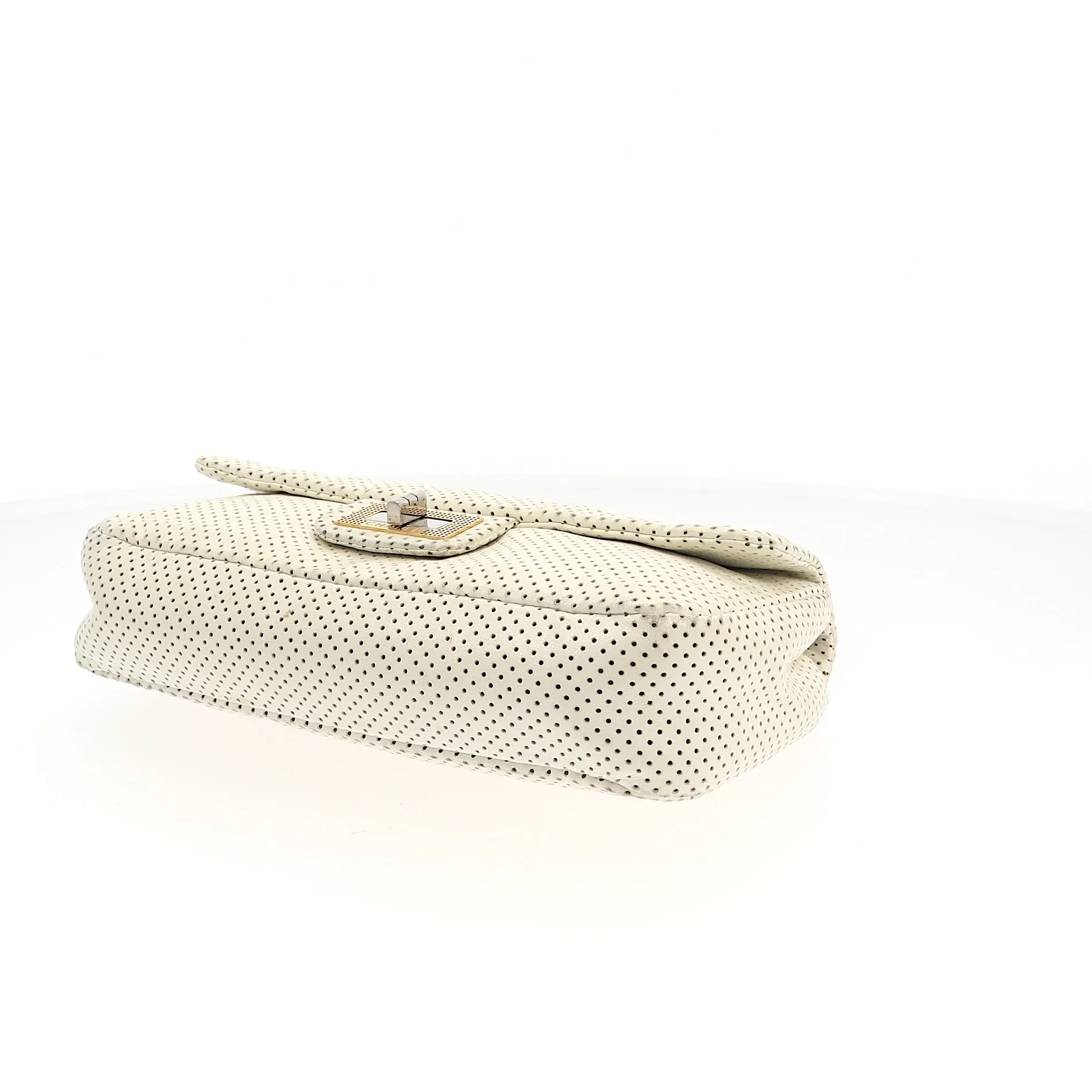 CHANEL 2.55 Shoulder Bag in White Leather
