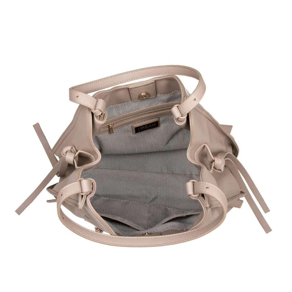 Etta Hobo